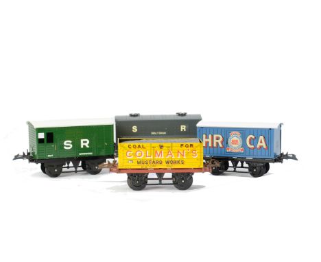 Horton/HRCA 0 Gauge Freight Stock, comprising Horton SR covered hopper wagon, Colman’s open coal wagon, and SR horse box and 