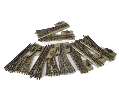 Hornby-Dublo 00 Gauge Pre-war 3-Rail Points, seven L/H and five R/H points and two uncommon grey based L/H points, generally 