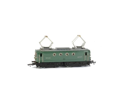 A JEP 0 Gauge 3-rail Electric SNCF Class BB8100 Pantograph Locomotive, ref 6069L - 7, in green as no BB-8101, with AP5 motor,