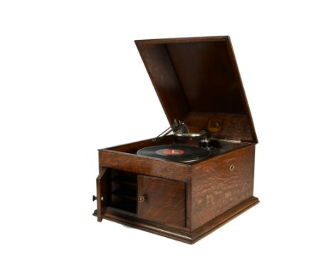 Table grand gramophone: an HMV Model 103, in oak case, with No 4 soundbox (case re-finished) 