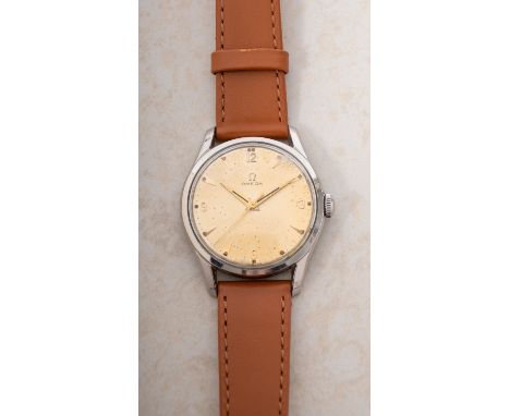 Omega a gentleman's Jumbo wristwatch the round cream dial having baton and Arabic hour markings, luminous Dauphine hands, swe
