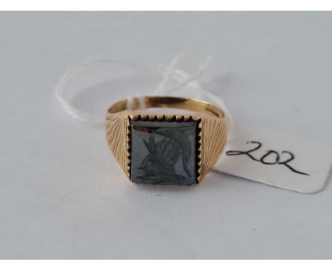 A Haematite gents signet ring9ct  size R 2.8g