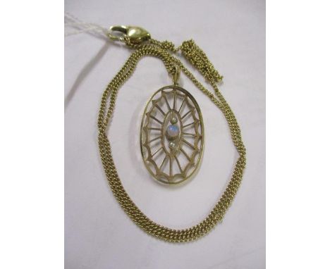 A 9ct gold necklace inset with an opal and two seed pearls 