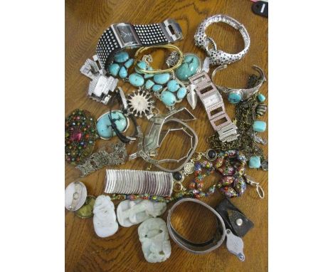 A mixed lot of mainly costume jewellery to include turquoise inset bangles, a Venetian beaded necklace, together with ladies 