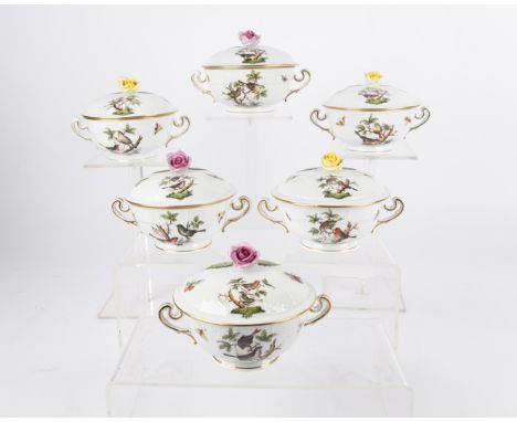 6 Deckelsuppentassen mit Untertassen, Herend, Dekor Rothschild, Goldrand, 10 cm hoch