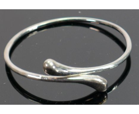 Silver crossover bangle, 19g:
