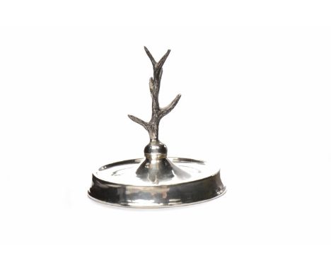 COLLECTION OF SMALL SILVER COLLECTABLESto include a silver ring tree, maker 'JE' (John Evans II?), London 1901, loaded, 8cm h