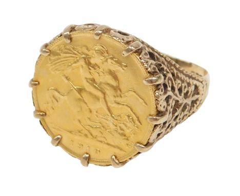An Edward VII half gold sovereign ring, dated 1910, in 9ct gold ring mount, with pierced and scroll shoulders, ring size T, 8