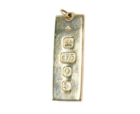 A 9ct gold ingot pendant, London 1979, 29.5g.