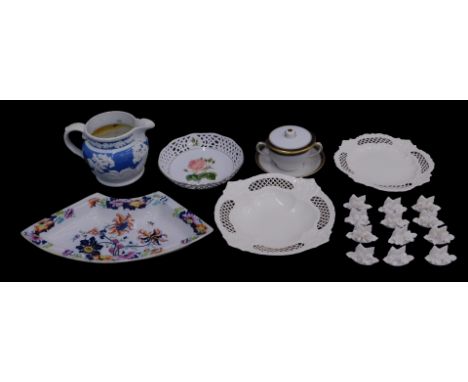 A quantity of ceramics, to include pierced plate, Coalport menu holders, Masons hors d'oeuvre dish, etc.