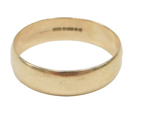 A 9ct gold wedding band, of plain design, ring size Y, 5mm wide, Birmingham 1982, 3.7g.
