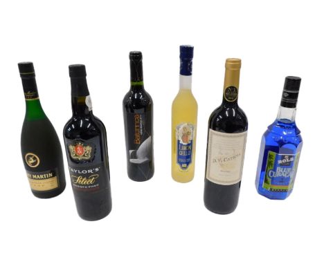 A collection of wines and spirits, to include a Remy Martin V.S.O.P. champagne cognac, Taylor's Select Reserve port, etc. (6 