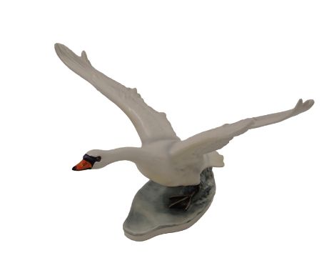 A Goebel ceramic figure of a mute swan, 27cm wide.