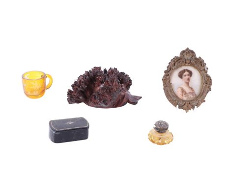 A 19th century burr wood trencher salt, 11cms diameter; together with a silver topped miniature scent bottle; a miniature Boh