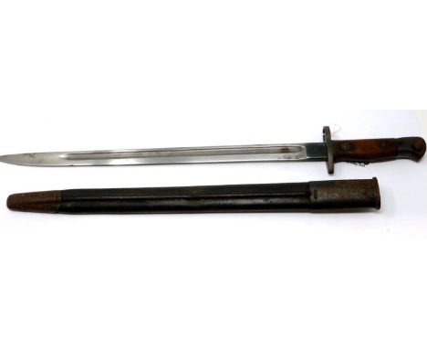 WWI British 1907 pattern bayonet, maker Wilkinson, with metal bound leather scabbard. P&amp;P Group 2 (£18+VAT for the first 