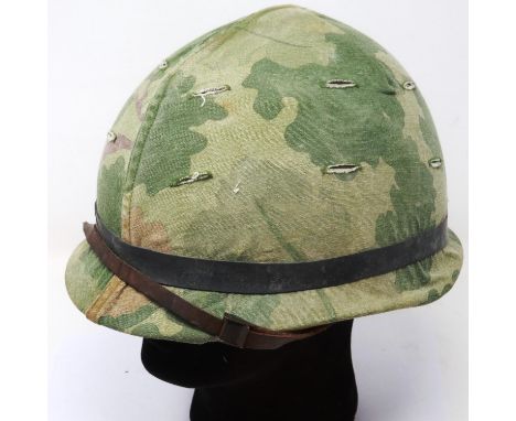 Super condition Vietnam War Era US M1 Helmet with Mitchell/Duck Hunter reversible cover. P&amp;P Group 3 (£25+VAT for the fir