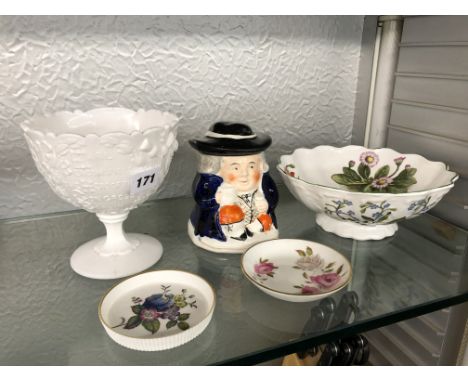 AU LAIT GLASS, PRESSED GLASS, EARL OF BEACONSFIELD COMMEMORATIVE PEDESTAL BOWL, CHELSEA CHINA BOWL, TWO ROYAL WORCESTER PIN D