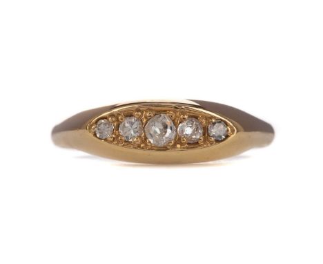 DIAMOND FIVE STONE RING,set with mixed cut diamonds totalling approximately 0.25 carats, in eighteen carat gold, size P, 2.7g