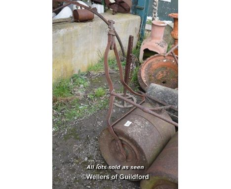 CAST IRON ROLLER