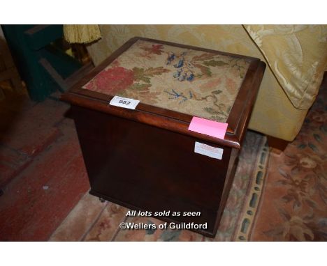 VICTORIAN MAHOGANY BOXED COMMODE (1795 TH)