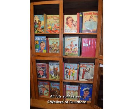 VERY LARGE COLLECTION OF VINTAGE ANNUALS
