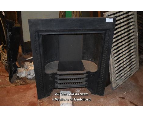 DECORATIVE CAST IRON FIRE INSERT WITH INTERNAL SHELF, 76CM X 96CM