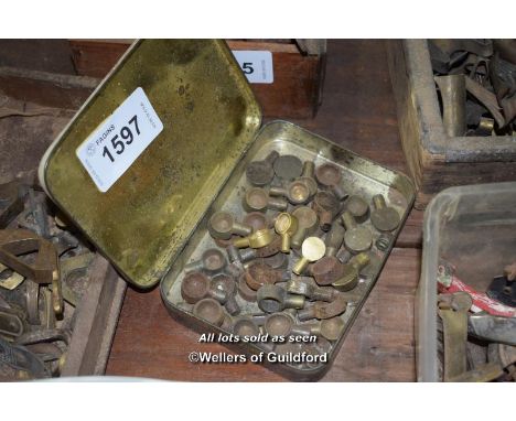 TIN OF BRASS AND METAL SHELF HOLDERS