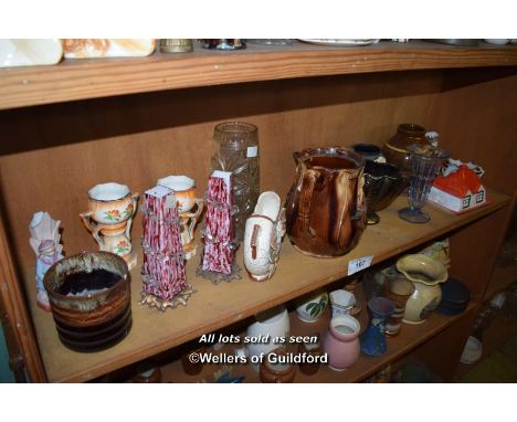 SMALL SHELF OF MIXED PORCELAIN COLLECTIBLES