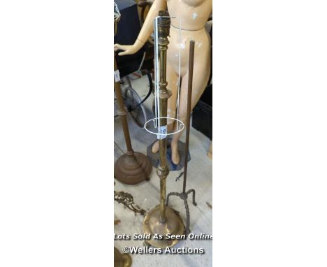 *BRASS STANDARD LAMP ON CLAW FEET, 54 INCHES HIGH / ALL LOTS ARE LOCATED AT AUTHENTIC RECLAMATION TN5 7EF