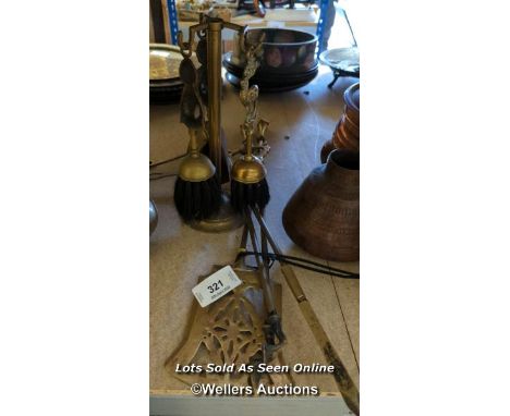 *QUANTITY OF FIREPLACE TOOLS / ALL LOTS ARE LOCATED AT AUTHENTIC RECLAMATION TN5 7EF