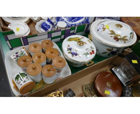 Royal Worcester Evesham and Portmeirion Botanic Garden kitchenware 