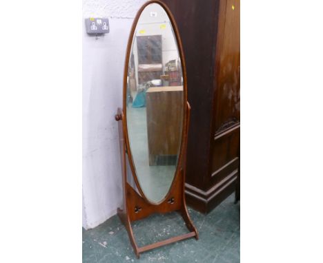 Freestanding dressing mirror 