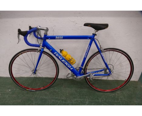Raleigh R600 racing bike, 242 frame with St Marco saddle, Mavic CXP33 wheels, Ritchey and Cinelli handlebars, Chorus brakes e