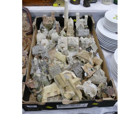Collection of ceramic model houses - David Winter etc 