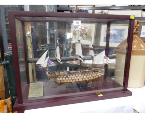 Cased model ship HMS Victory Battle of Trafalgar  48 cm x 68 cm x 31 cm 