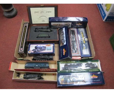 Eight 'OO' Gauge/4mm Bachmann Locomotives for Spares or Repair, to include a limited edition (wood presentation box) Hall cla