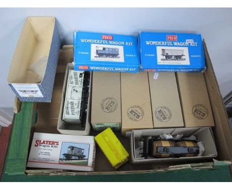 Six "E.T.S" Boxed 'O' Gauge/7mm Items of Rolling Stock, comprising a Pivovar box van, a Bannana refrigertor car, and three tw