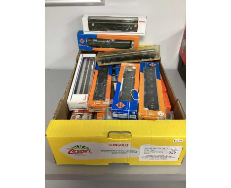 Approximately Twenty Four HO Gauge Continental Outline Coaches and Rolling Stock by Roco, Fleischmann, Marklin etc. boxed.