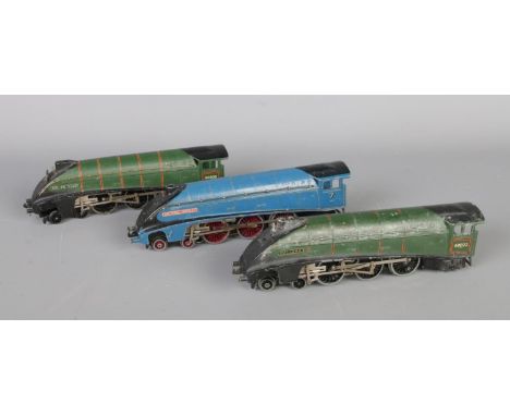 Three vintage OO Gauge (1/76 Scale) locomotives, to include: Hornby R2101 Class A4 4-6-2 "Golden Fleece" 60030 in BR Green; H