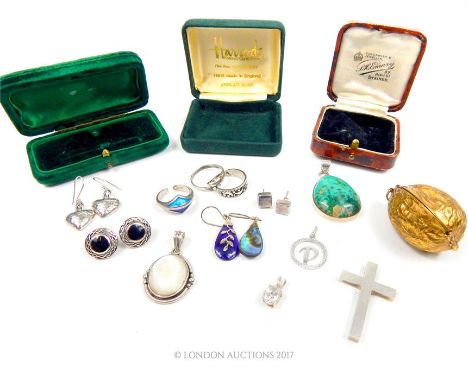 A collection of sterling silver jewellery to include two gem-set pendants, rings, earrings etc and vintage jewellery boxes (Q
