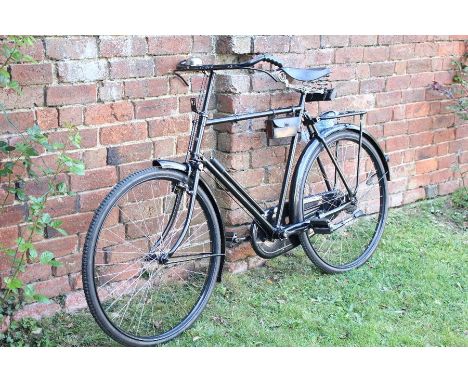 A Circa 1947 Raleigh 'Superbe' Bicycle, the gentleman's bicycle features 28" wheels, brass roller-lever breaks, Dynohub light