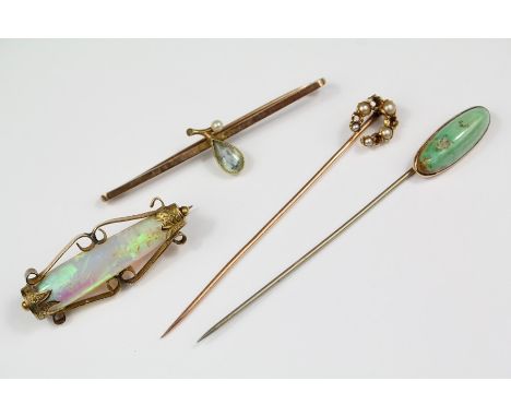 A Collection of Tie Pins and Bar Brooches. This lot includes a 18ct gold Horse-Shoe Tie Pin (seed pearls missing), 14/15ct op