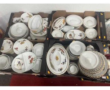 A large collection of Royal Worcester Evesham pattern tablewares (4 boxes)