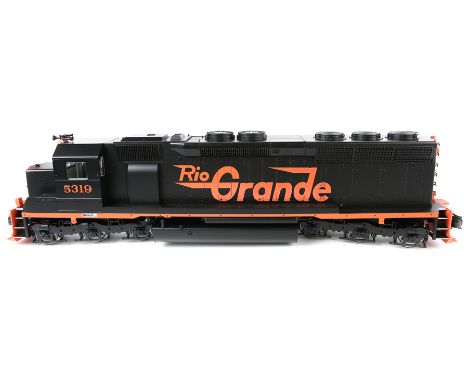 An Aristo Craft Trains gauge 1 SD-45 Diesel Locomotive. (Art-22400-01) RN5319. A Co-Co diesel finished in satin black Rio Gra