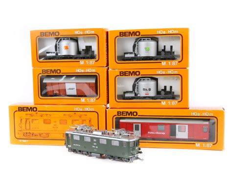 12 BEMO HOE/HOM Locomotive and rolling stock. RhB Ge 4/4 Bo-Bo electric locomotive ‘Silvretta’ RN 605 in dark green livery (1