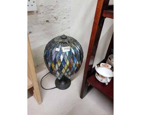 TIFFANY STYLE LAMP 