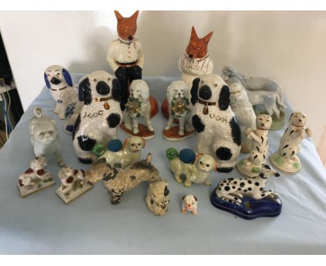 Quantity of ceramic dogs and foxes A/F