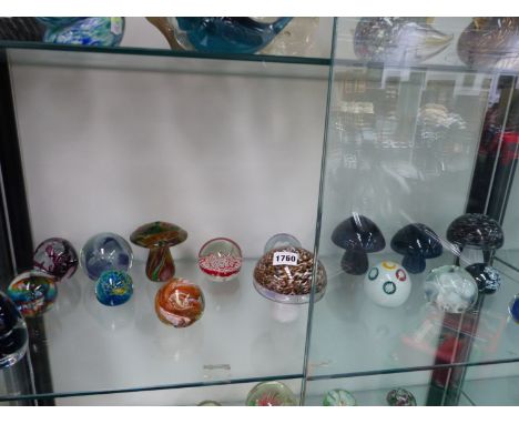 FIVE WEDGWOOD AND OTHER GLASS MUSHROOM WEIGHTS TOGETHER WITH TWELVE PAPER WEIGHTS BY CAITHNESS AND OTHERS