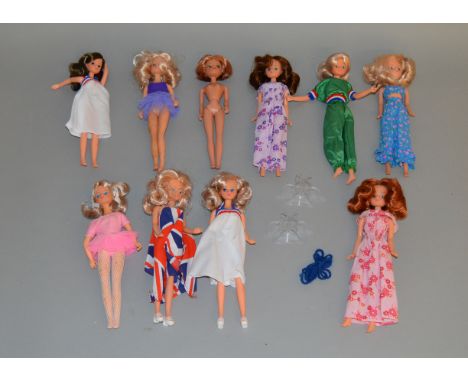 10 vintage Hong Kong made fashion dolls which are 9 inches in height (10).