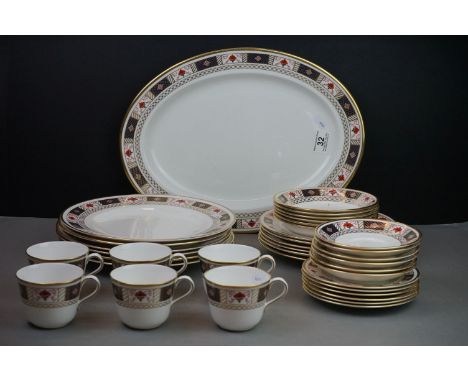 Royal Crown Derby ' Derby Border ' pattern tea and dinner ware to include 6 teacups, 6 saucers, 6 side plates, 6 soup bowls 6